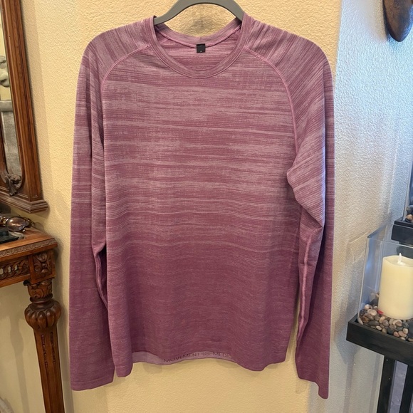 LULULEMON Men Light Purple Long Sleeve Athletic Shirt Size Medium - Picture 1 of 6